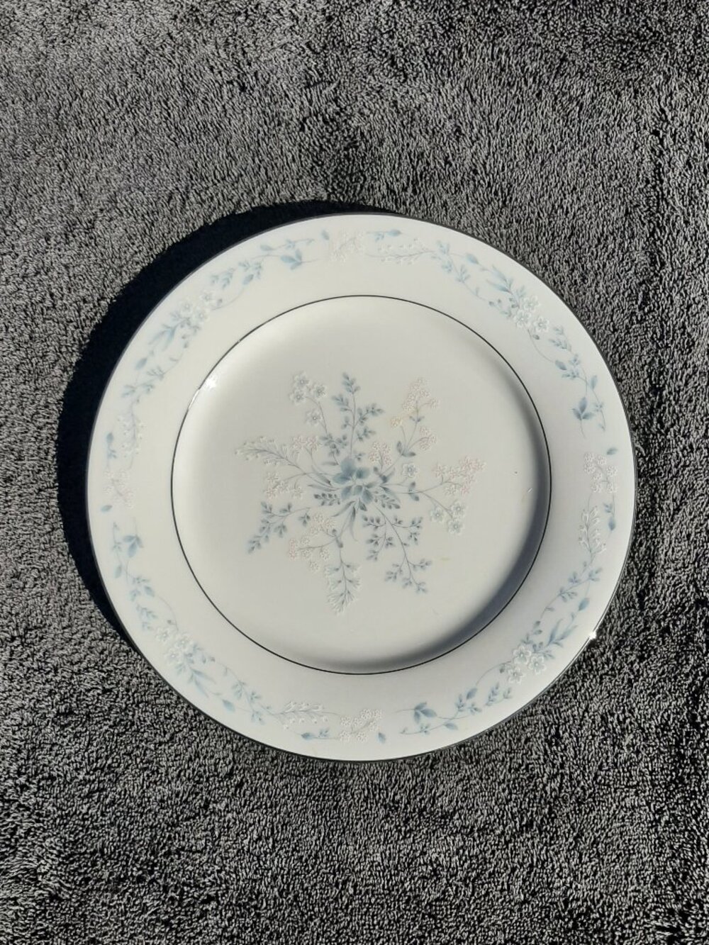 Noritake Carolyn Blue Pink Flowers Salad Plate 8.25"